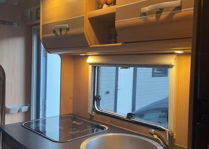 Motorhome In Northern Norway Parque de Campismo Rognan